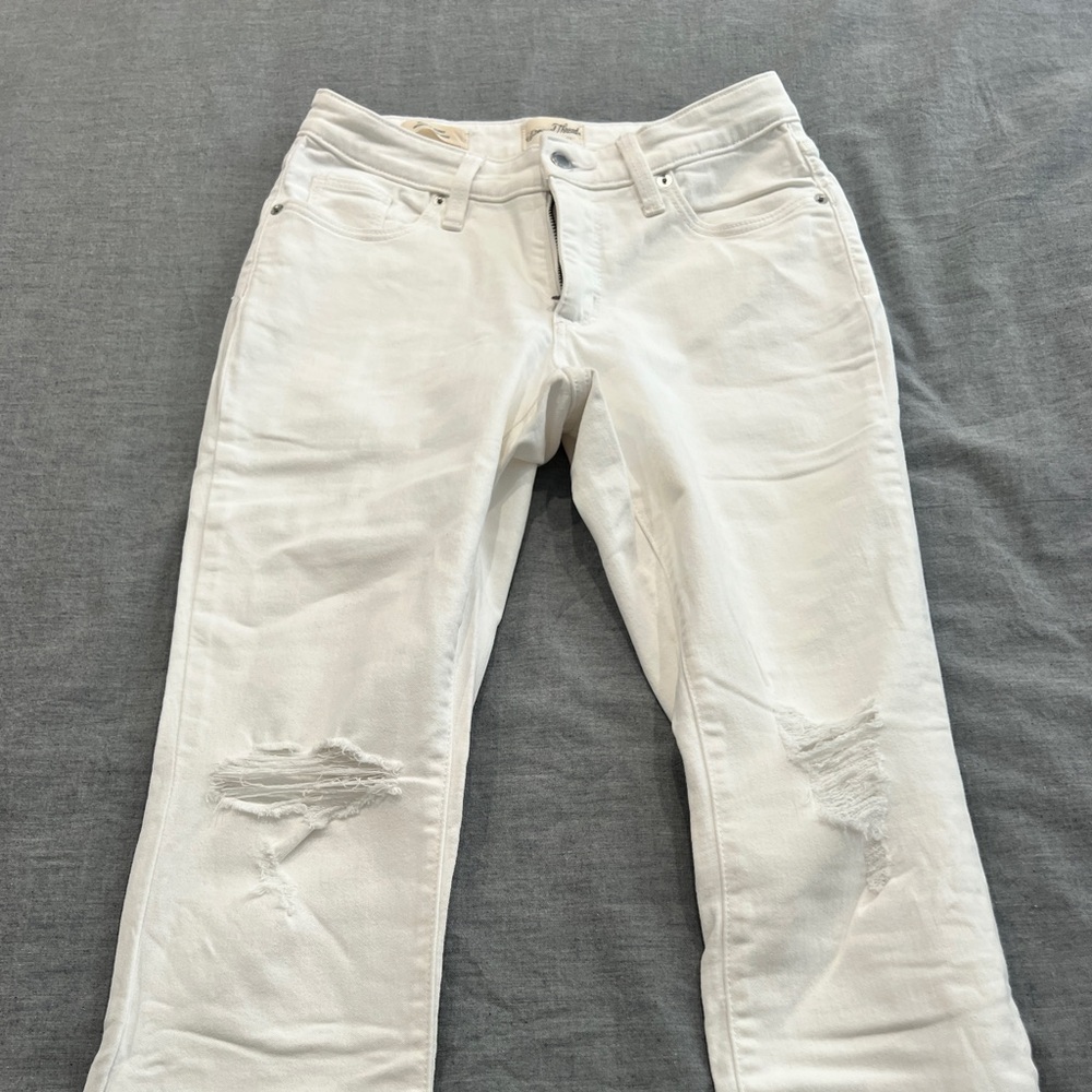 Universal Thread White Distressed Skinny Jeans